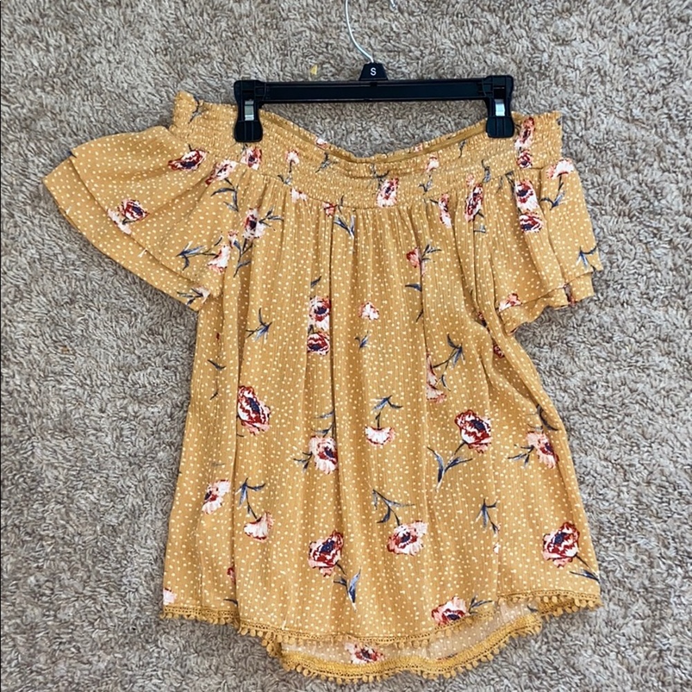 off the shoulder top. flowy!